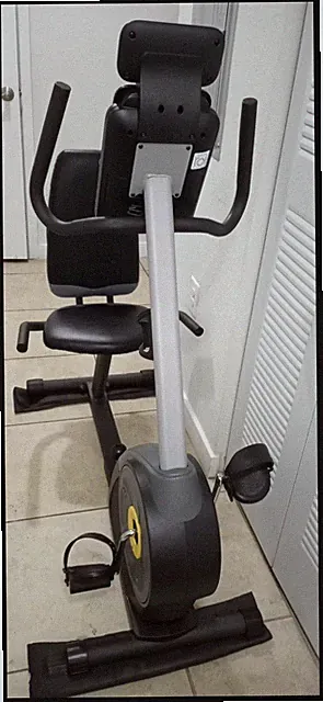 Smart Recumbent Bike Cycle Trainer Model 400 RI. Bicicleta Inteligente Trainer.